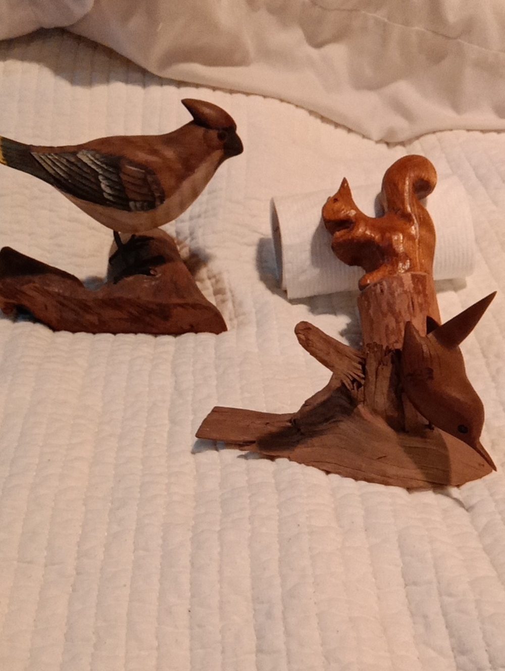 Hand-Carved Brown Wooden Bird Perch & Squirrel Decor for Pets